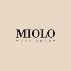 logo da empresa VINICOLA MIOLO